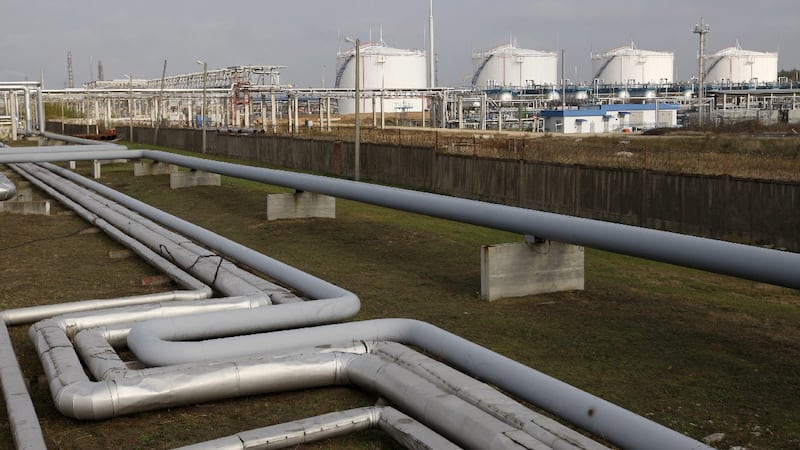 ¿Cuánto caen los precios del petróleo HOY?