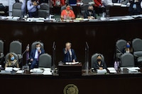 Muñoz Ledo peleará (otra vez) en tribunales su reelección como diputado