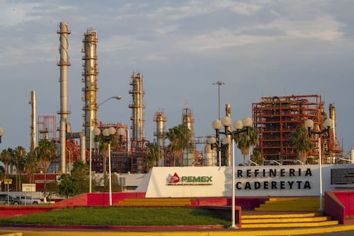 Gobierno federal ‘salva’ a Pemex de deuda: Inyecta más de 100 mil mdp en primeros seis meses de 2026