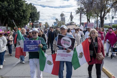 Cartelera electoral, entre la megamarcha y el registro de Sheinbaum