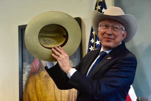 ‘Sé que se produce fentanilo en México’: Así se despide Ken Salazar de la embajada de EU