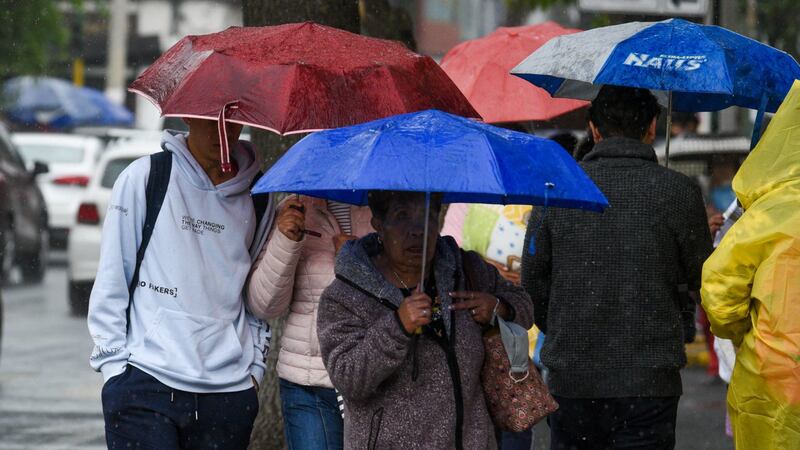 Frente Frío 2 y monzón desatarán fuertes lluvias este miércoles: ¿Qué estados serán afectados?