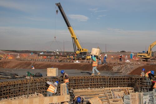 Cancelación del NAIM afectaría la mitad de los ingresos de Coconal