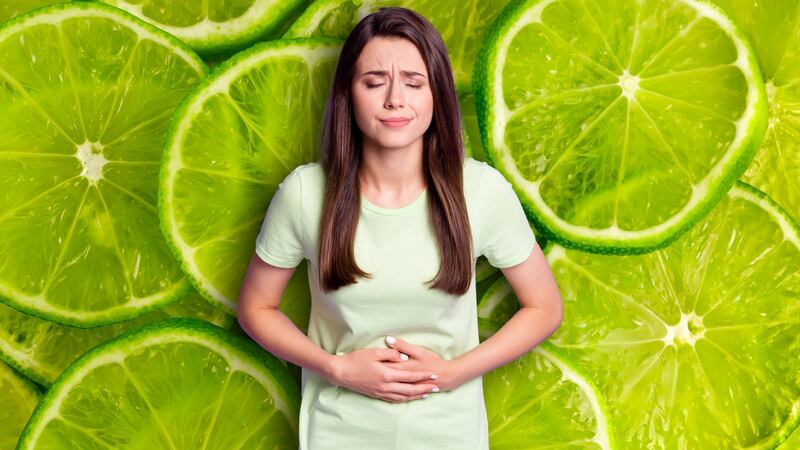 ¿Qué hace el limón al estómago?