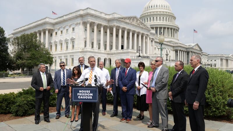 Republicanos van por Kevin McCarthy: piden su destitución por acuerdo de techo de deuda