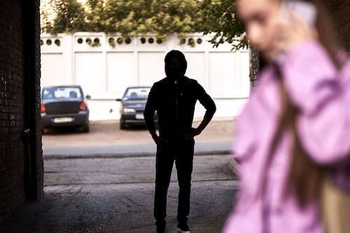 ¿Qué es la Ley Valeria, la reforma penal que castiga el acecho o el ‘stalking’ en México?