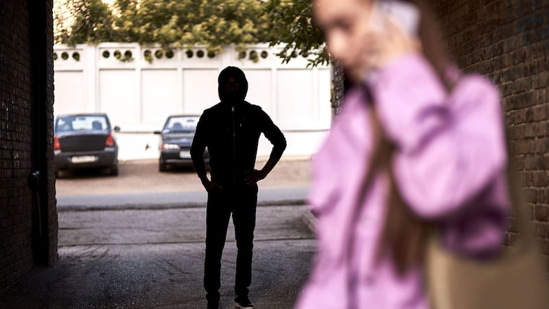 ¿Qué es la Ley Valeria, la reforma que castiga el acecho o el ‘stalking’ en México?