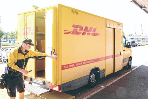 DHL crea división en México para repartir medicinas