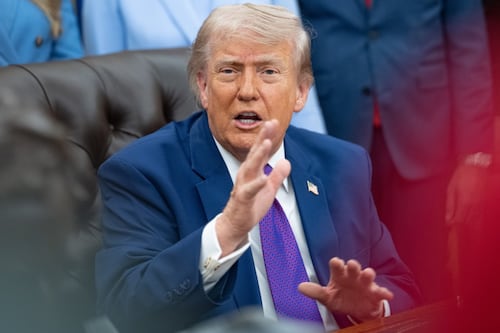 Estrecho de Ormuz será reabierto: Trump dice que un acuerdo de paz con Irán fue ‘ampliamente negociado’