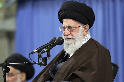 Líder supremo iraní insta a países musulmanes a unirse contra EU