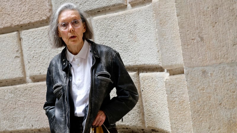 No fue para Cristina Rivera Garza: Nobel de Literatura 2026 va para poeta canadiense Anne Carson