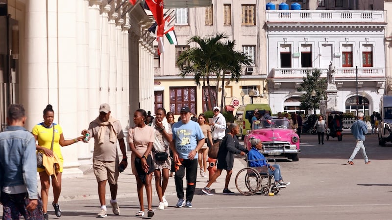 Irán ‘defiende’ a Cuba de ‘inhumanidad’ de Trump