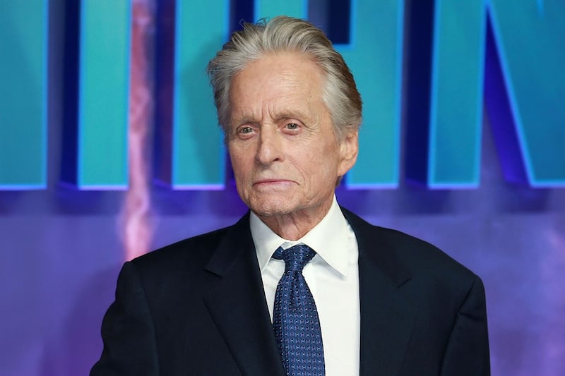 El día que amenazaron a Michael Douglas en los Oscar: ‘Intentarán apuñalarte con aguja con VIH’