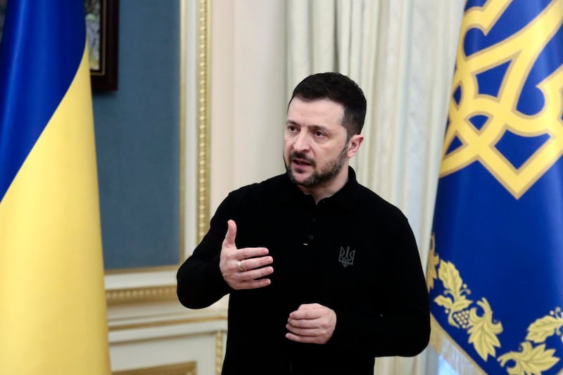 Zelenski dice que logró un acuerdo para obtener más misiles Patriot: ‘Buscamos soluciones contra drones’