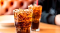 ¿De verdad es mejor tomar refresco light que uno normal?