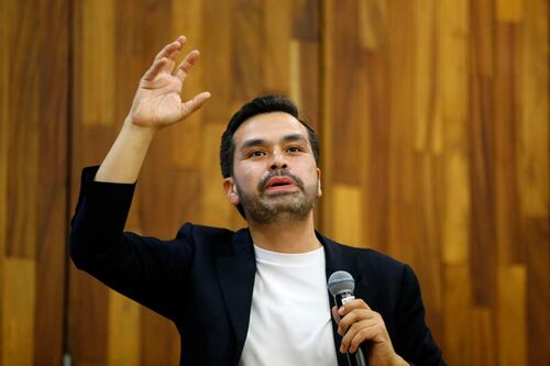 Denuncian a Máynez por homicidio tras desplome de escenario en mitin: ‘El PRI me quiere fabricar un caso’