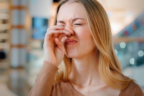 ¿Resfriado que no se quita? Podría ser rinitis alérgica invernal: Estas son las señales clave