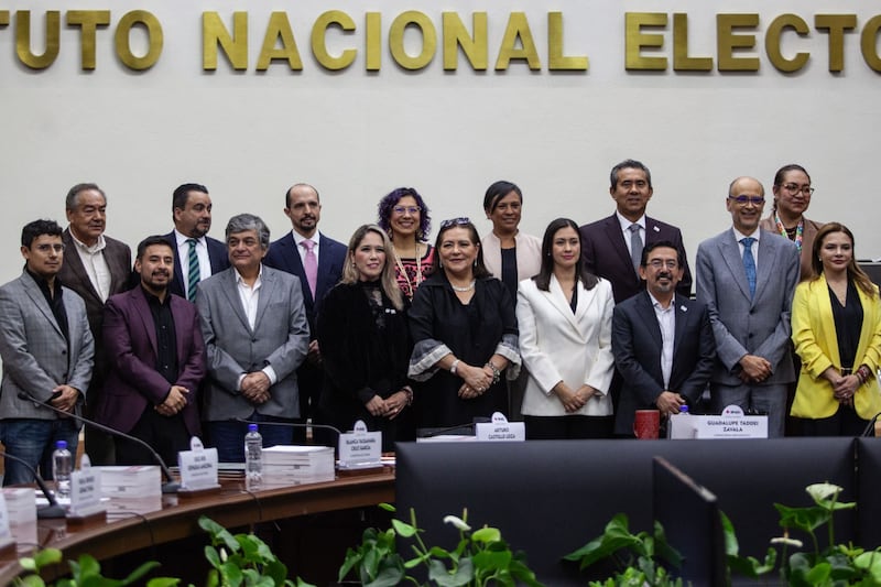 La SEP no, pero el INE sí: Consejeros se dan home office por 42 días; estas son las razones