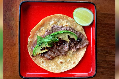 ‘¡Échale otro peso de carne!’ Un taco en Polanco que cuesta casi $800: ¿De qué es y por qué el precio?