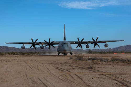 ¿Cómo es y para qué sirve el avión Superhércules C-130 de EU que aterrizó en Toluca?