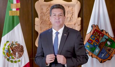 La fiscalía lo ha acusado de delitos como delincuencia organizada, lavado de dinero y defraudación