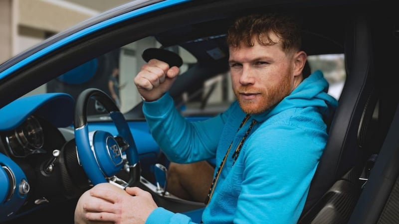 ‘Llévele, llévele’: ‘Canelo’ Álvarez vende auto de lujo en millonaria suma pero a ‘meses’