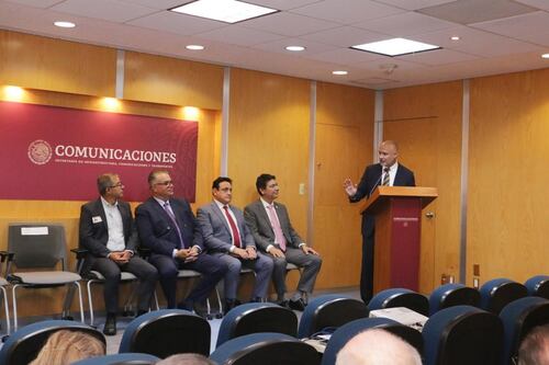 SICT vive una nueva etapa de servicio que es trabajar con honradez: Esteva Medina