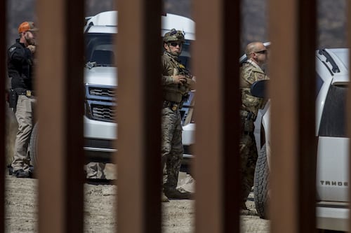 Tribunal prohíbe a Gobierno de Trump usar fondos para base militar en construcción del muro