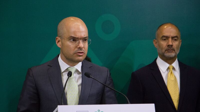 ‘Eran mis ahorros y un préstamo’, dice David León sobre entrega de dinero a hermano de AMLO