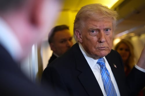 Le bajan el volumen a la música: Senado de EU le niega 400 MDD a Trump para su Salón de Baile