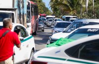 México rechaza afectaciones por alerta de EU por conflicto entre taxistas y Uber en Cancún