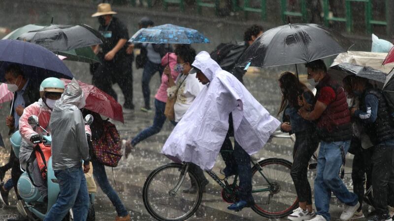 ¡No guardes tu paraguas!: ¿Por qué hace (y hará) más frío y lluvia en la CDMX y Edomex?