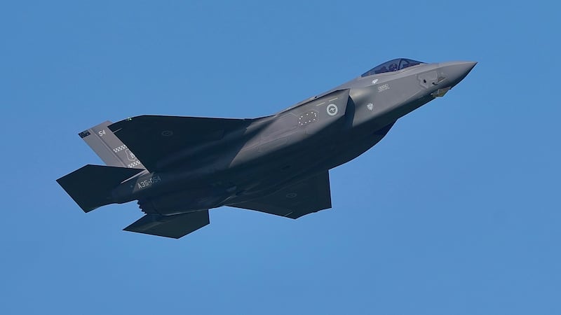 Canciller y ministro de Defensa de Perú renuncian tras criticar aplazamiento de compra de aviones F-16