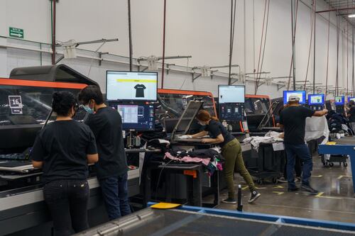 Competencia desleal asiática provoca pérdida de 80 mil empleos de la industria textil en México