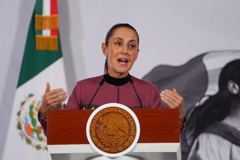 ‘Que no la vean’: Sheinbaum responde a propuesta para que derecho de audiencias se aplique a ‘mañaneras’