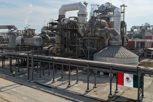 Pemex sube refinación en 2025: ‘Cocinó’ 1,136 mil barriles diarios de petróleo, 44.4% más que en 2024