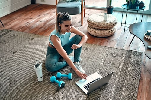 Las y los mexicanos compraron muchos pants... pero poca ropa deportiva en 2020