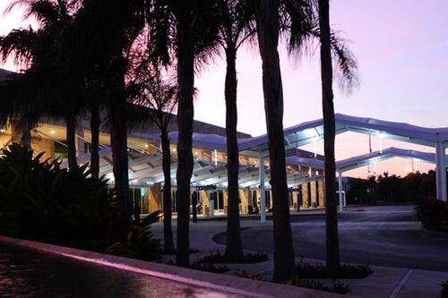 Aeropuerto de Cancún va por récord de 25 millones de pasajeros