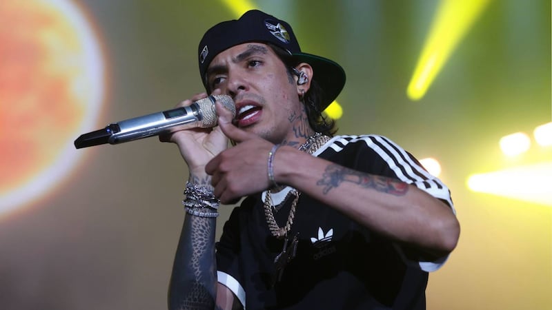 Natanael Cano canta ‘Cuerno Azulado’ en el Estadio GNP Seguros y genera polémica: ¿De qué trata?