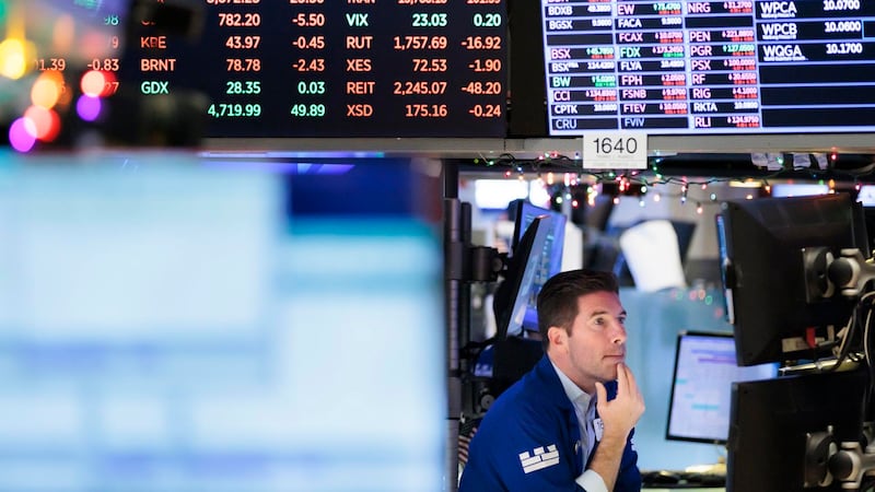 Wall Street ‘sonríe’ ante avances de tregua entre EU e Irán: Nasdaq y Dow Jones suben