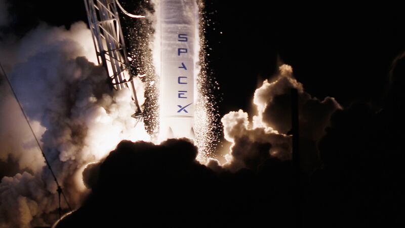 Musk ‘gana y gana’: Valor de SpaceX aumenta a unos 350 mil mdd millones de dólares