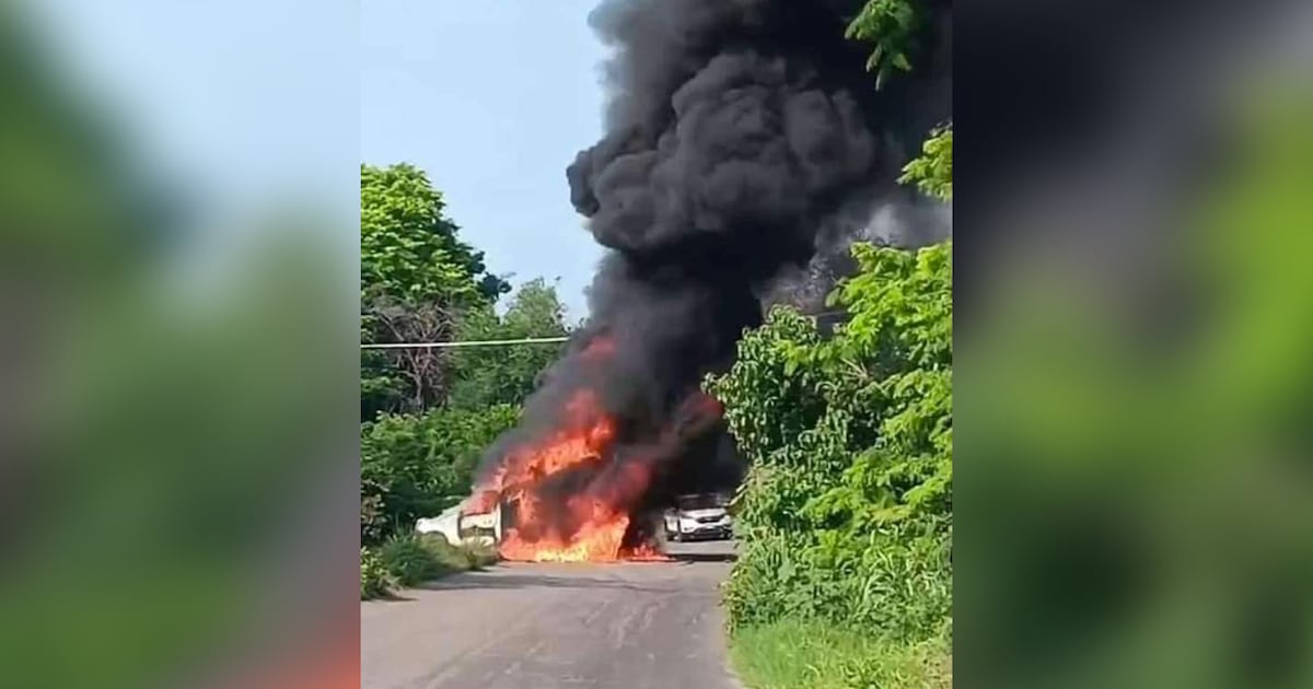 CJNG choca contra Caballeros Templarios en Michoacán: Reportan autos quemados y ataques con drones - El Financiero