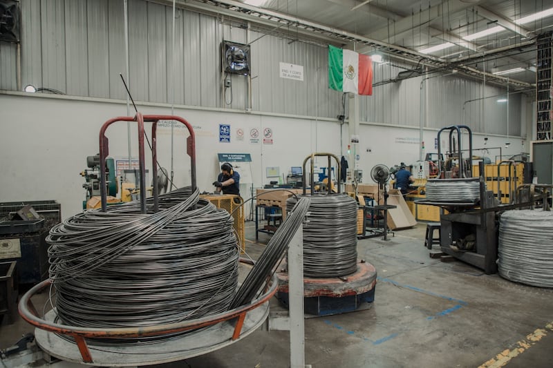 PIB de México ‘sufre’ en primer trimestre de 2026: Se contrae 0.8% por caída de agricultura y manufactura