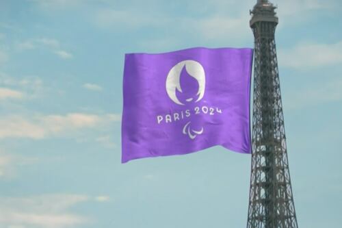 París toma el relevo de los Juegos Paralímpicos con ‘La Marsellesa’ en lengua de signos