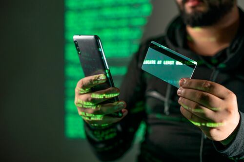 Aumentan hasta 138 por ciento ciberataques a smartphones con iOS y Android