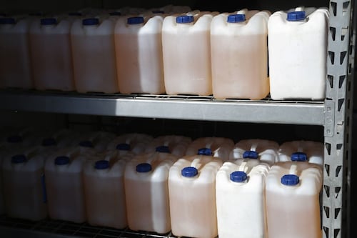 Mezclas con etanol abaratarían combustible y mejorarían suministro en México, explican especialistas