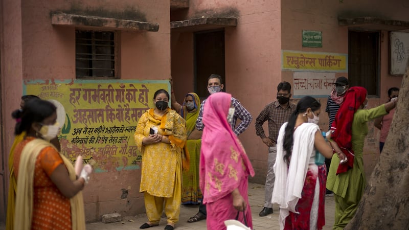 La India no sale del COVID-19 y ya declara una nueva epidemia: el ‘hongo negro’