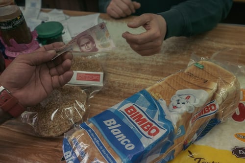 Peso fuerte e ingresos débiles pegan a exportadoras de alimentos