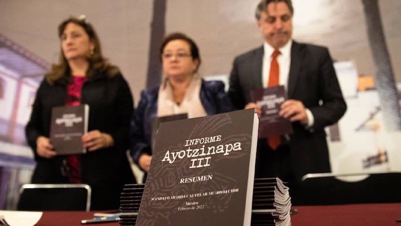 ‘No aceptaremos simulaciones’: Padres de los 43 exigen regreso del GIEI y apertura de archivos militares
