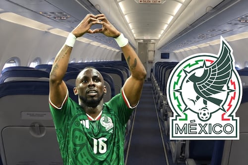 ¡Gracias, Quiñones! Así recibieron los pasajeros de un avión al goleador de México en el Mundial 2026